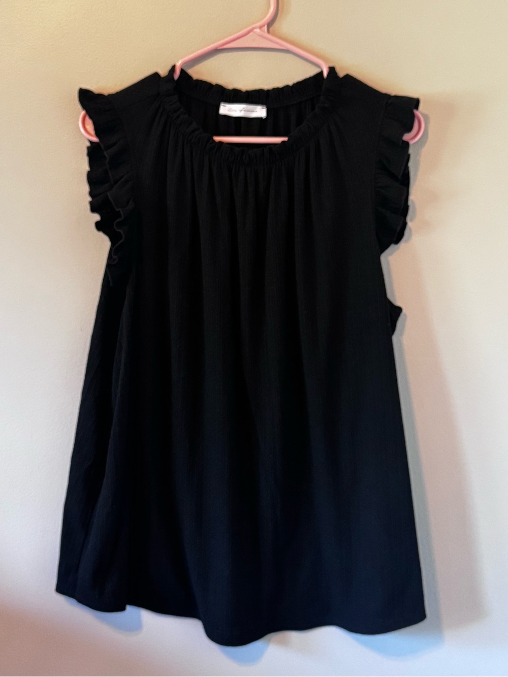 Ces Femme Black Ruffle Cap-Sleeve Blouse